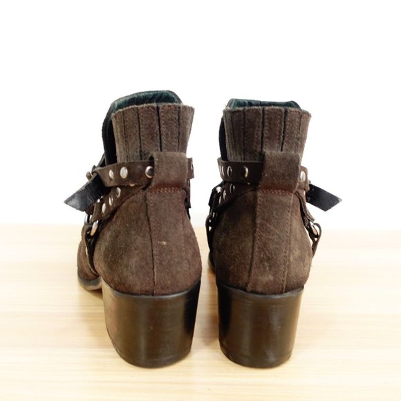 Western Brown Boots Women 7 Ankle Booties Heeled Studded Harness Pull On‎ Rodeo - Picture 9 of 13
